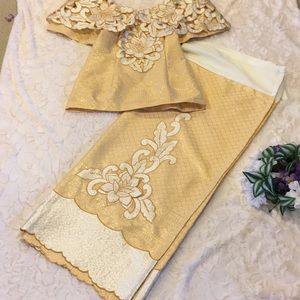 New! Stunning 2 Piece Gold Dress 👗